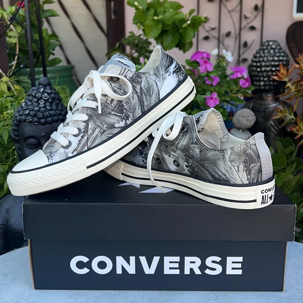 🪶 New Embroidered Feathers Converse CTAS Gray & Black Low Top Boho Sneakers - Picture 4 of 16